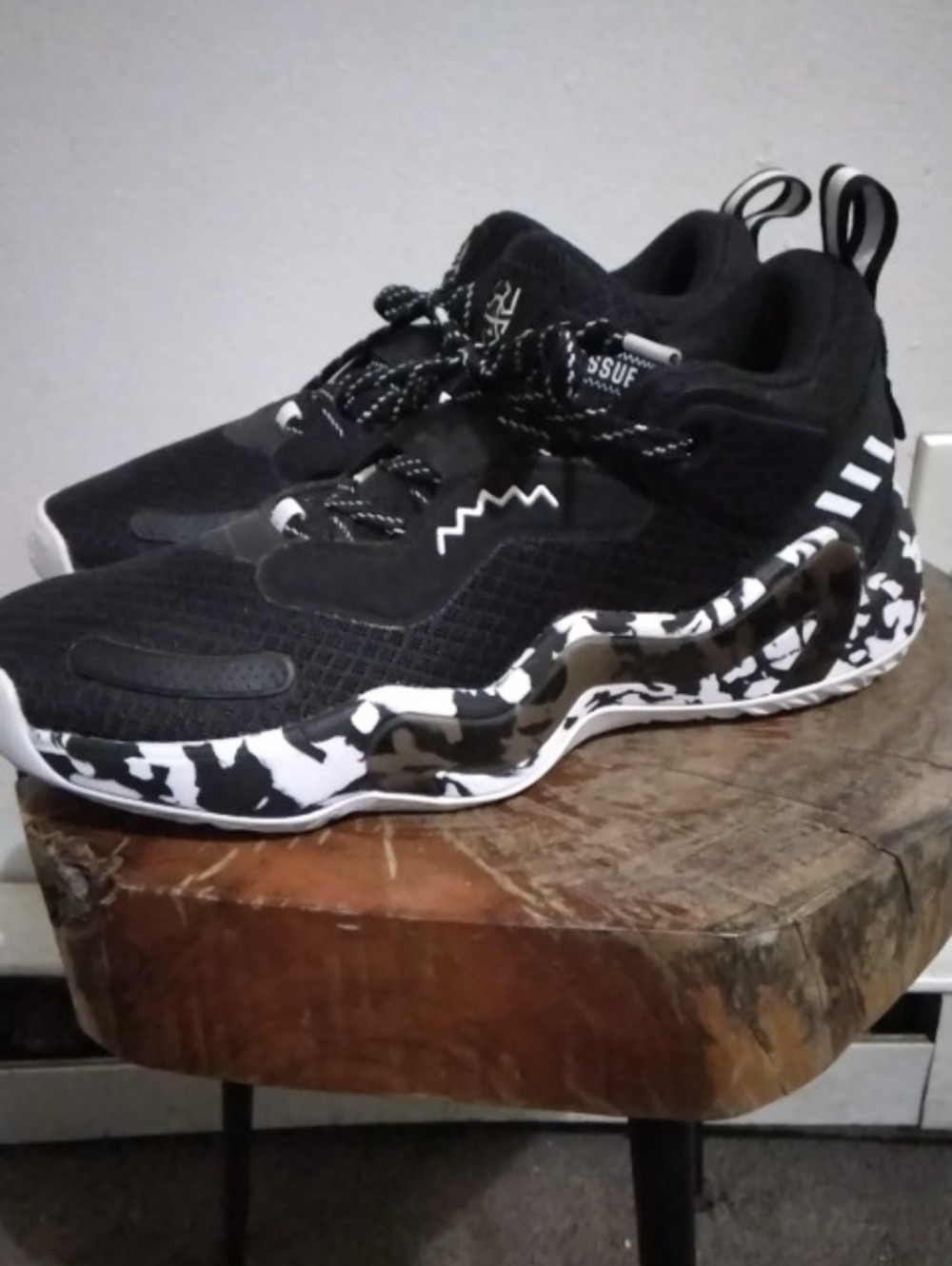 Adidas D.O.N. Issue 3 Black/White Camo Sneakers Men's Sz 8